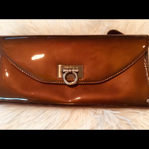 Ferragamo Brown Patent Wallet - Picture 3 of 8